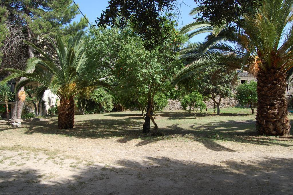 Il Melangolo SantʼAntìoco Exteriör bild